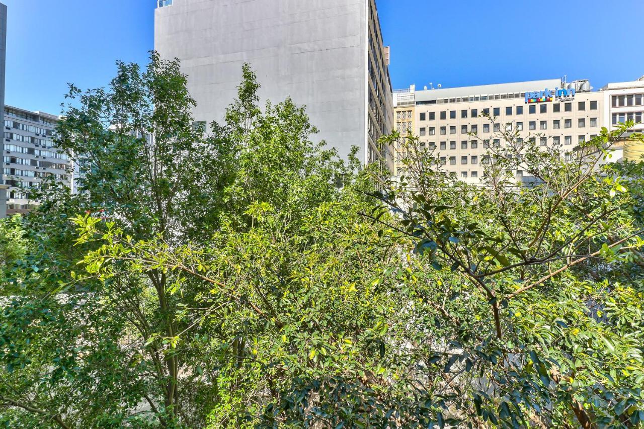 Hyde Park On The Square Apartment Cape Town Exterior photo